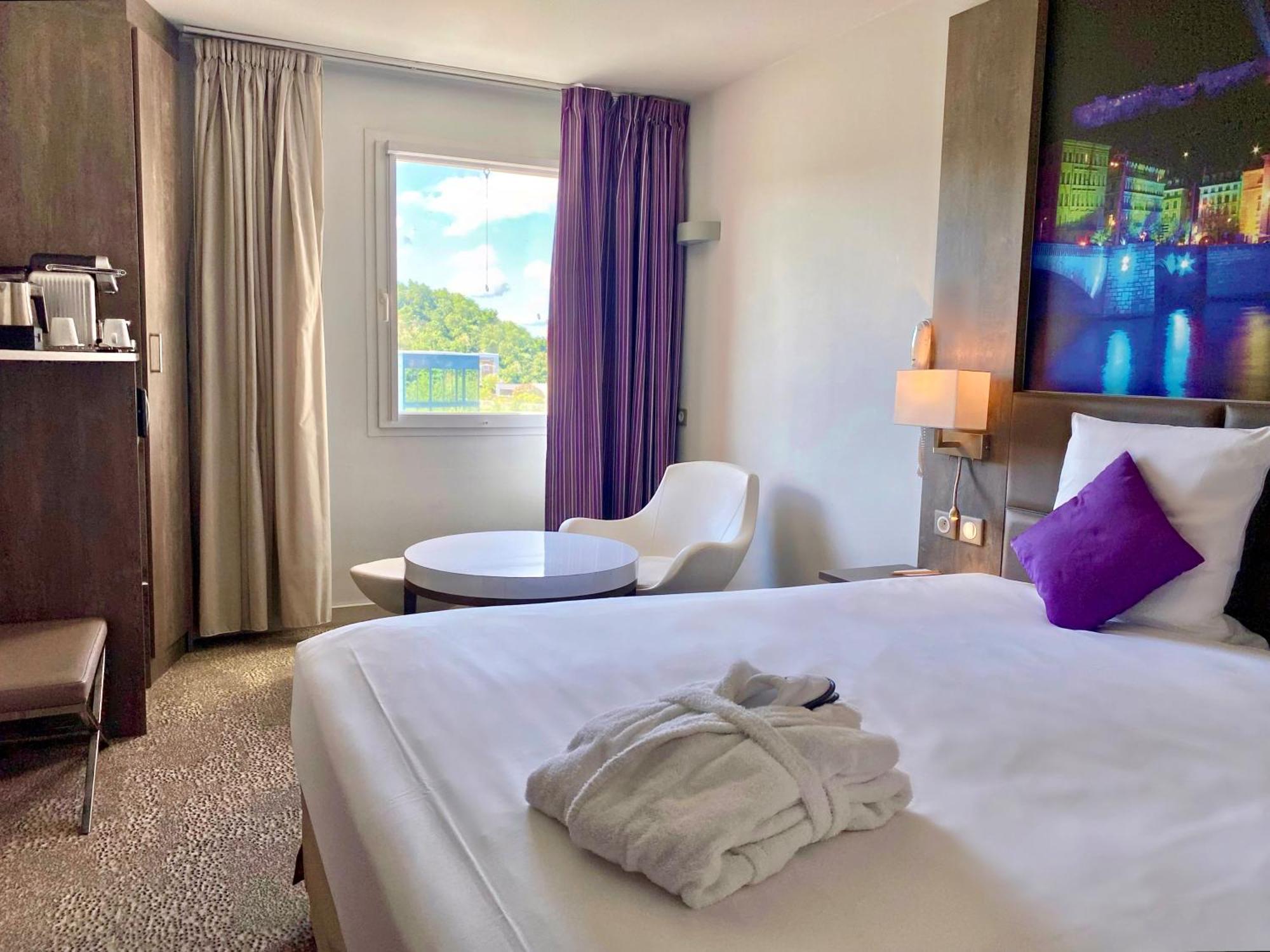 Mercure Lyon Est Chaponnay Exterior foto