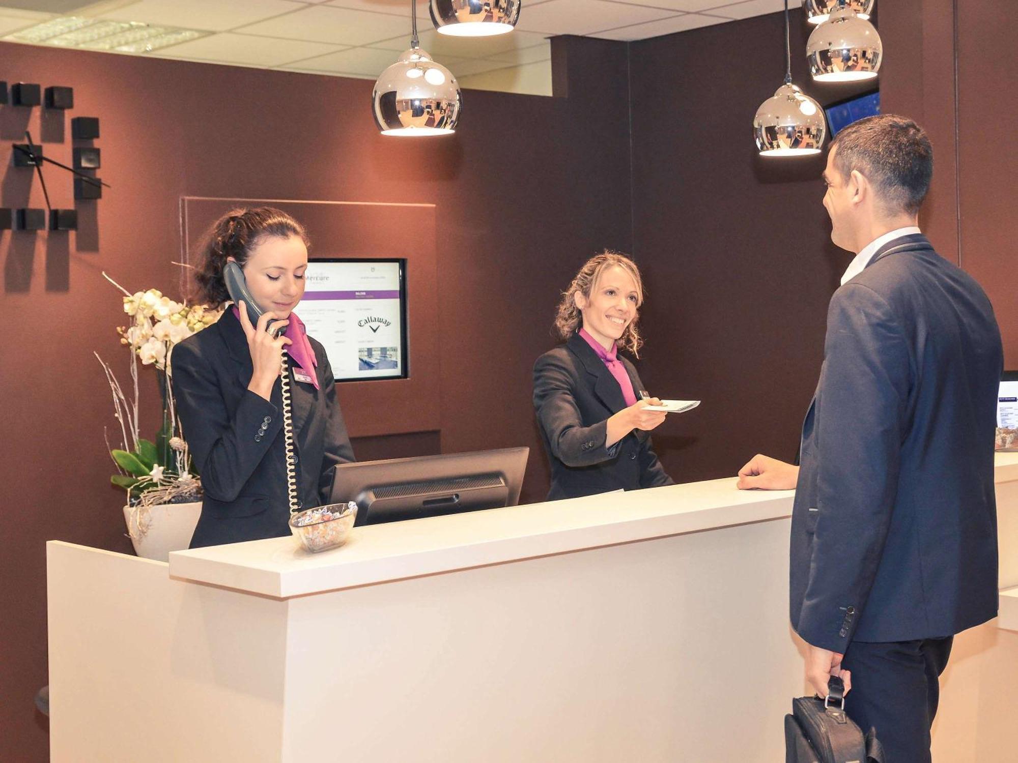 Mercure Lyon Est Chaponnay Exterior foto