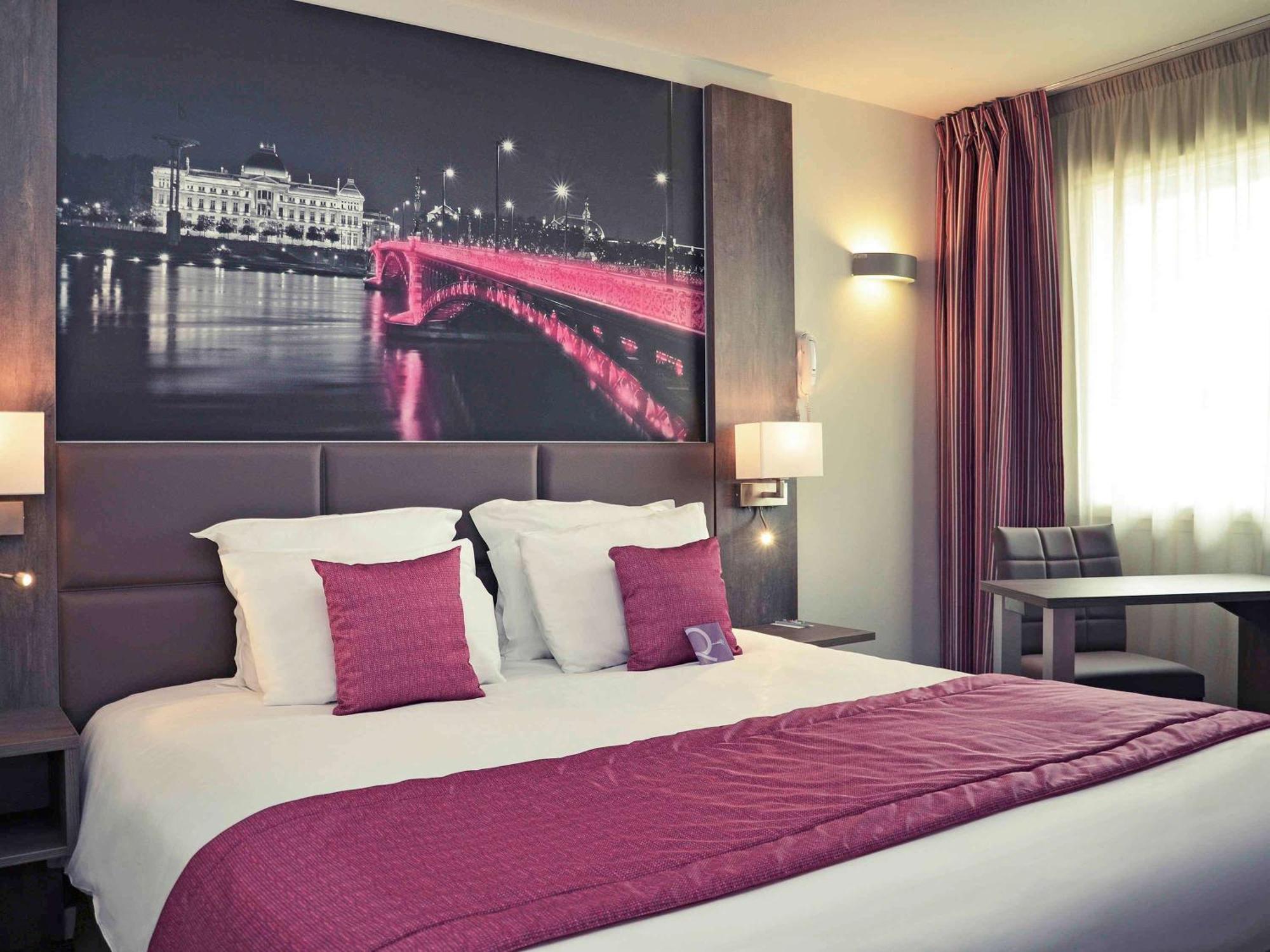 Mercure Lyon Est Chaponnay Exterior foto